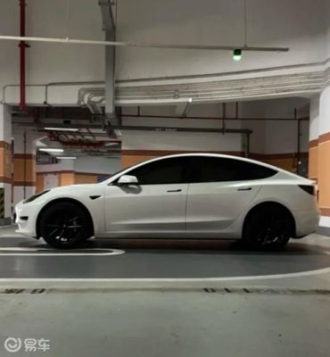 model3能上马路牙子吗？自动挡牙子-图3