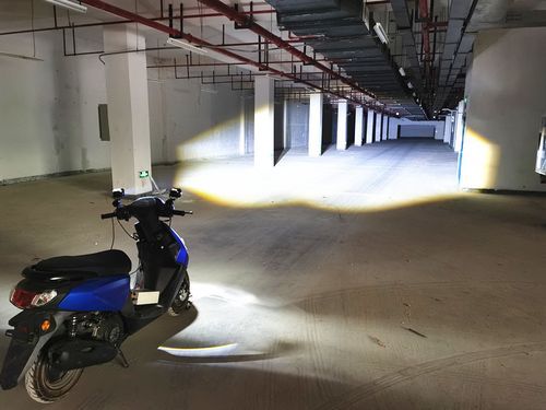 摩托车年检灯光（摩托车年检灯光 聚光）-图2