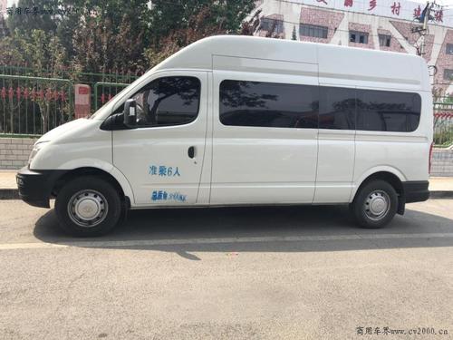 自动挡柴油版MPV（自动挡柴油版大通v80油耗多少）-图1