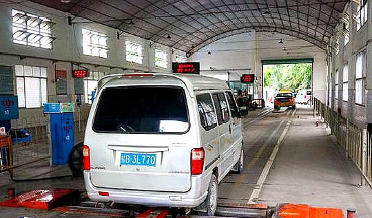 上海车年检黄牛（车 年检 上海）